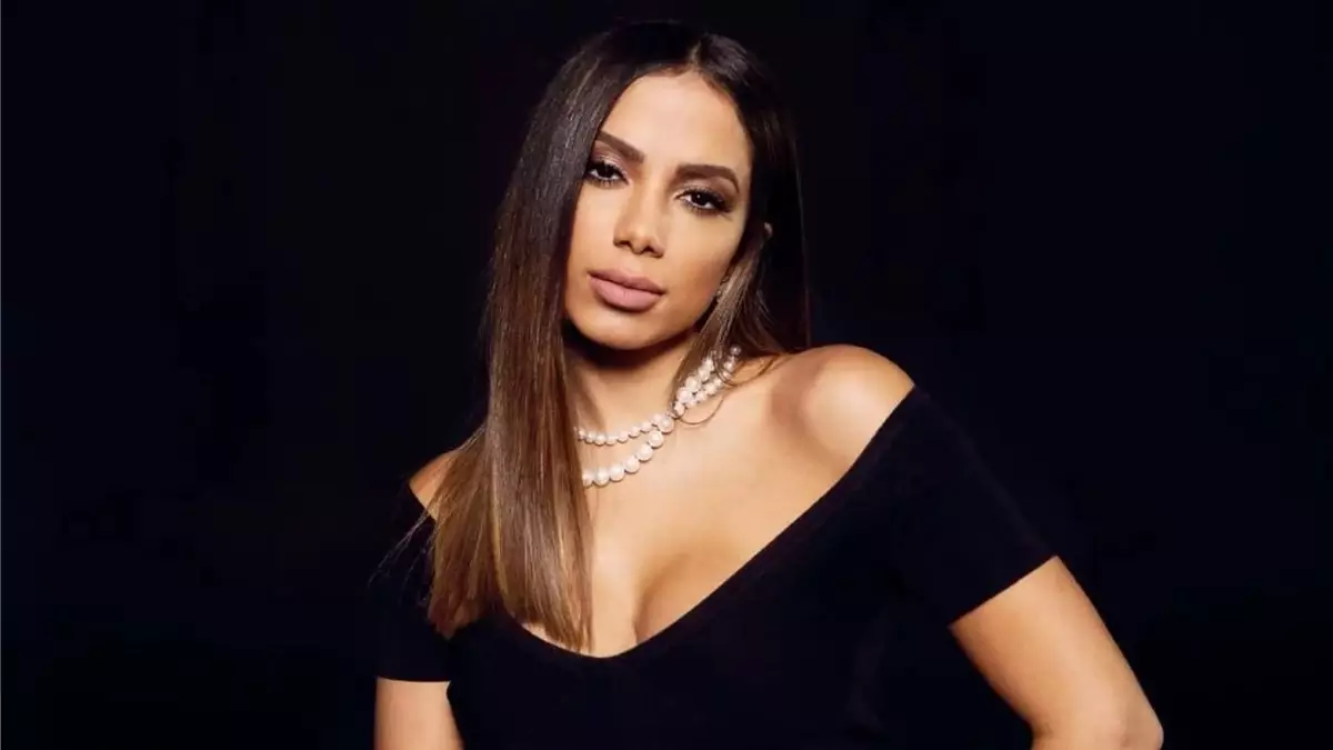 Anitta engata romance com jogador de futebol; saiba quem - 